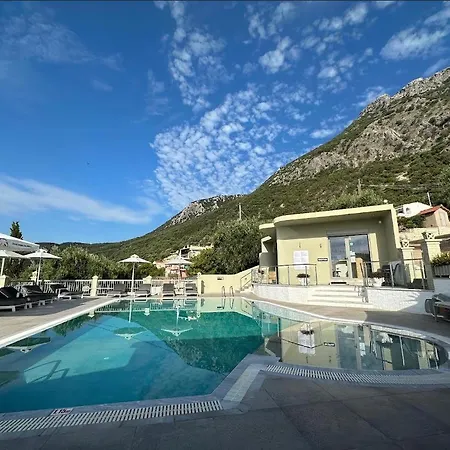 Luxury Aparthotel 4*