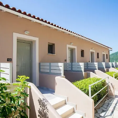 Luxury Aparthotel 4*