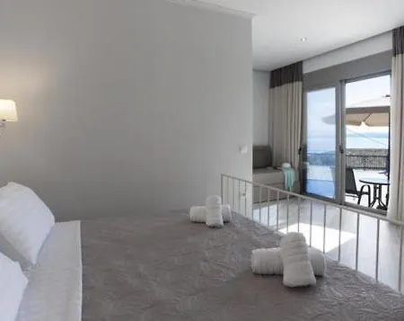 Luxury 4*